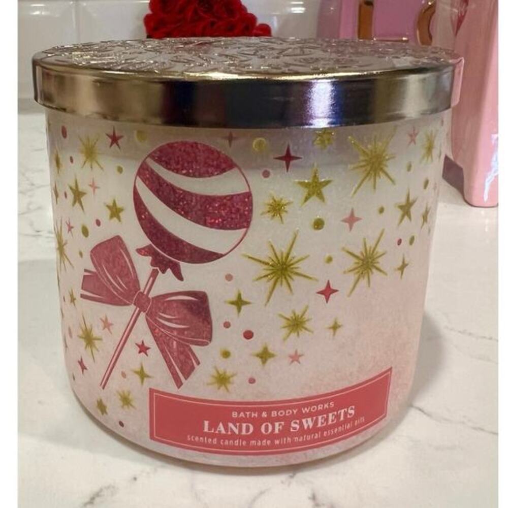 Bath & Bodyworks Land Of Sweet 3 Wick Candle